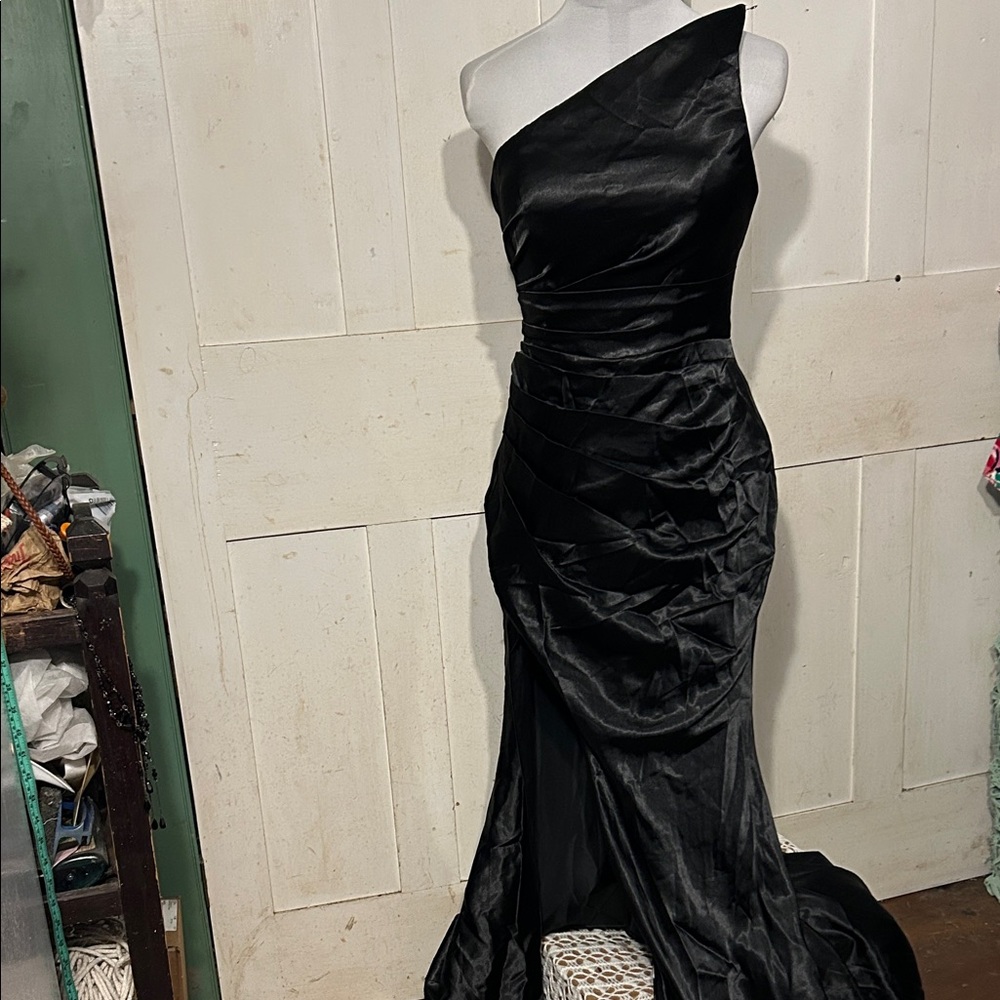 NWT Fashion Dresses Classic Black Satin Gown Wedding Prom Spec Event Cotillion